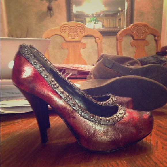BKE Shoes - HOT BKE Heels from Buckle! Size 7.5