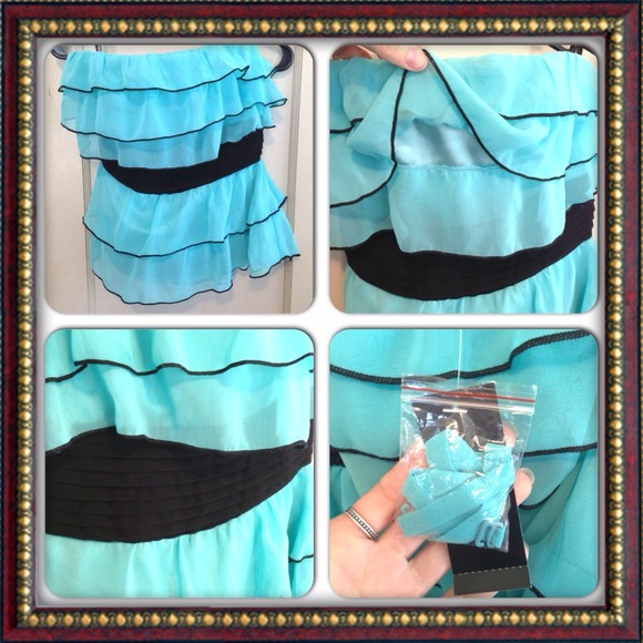 Blue tiered bebe 2b sleeveless top