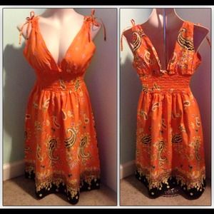 Orange design knee-length Dress