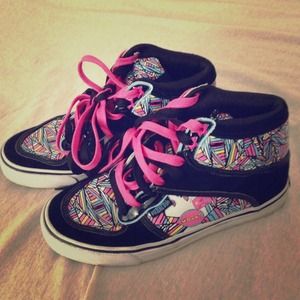 Punkrose sneakers size 6