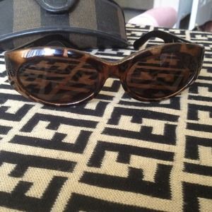 fendi sunnies Make me an offer!