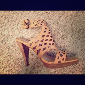 Maxstudio- 8M never worn nude sandal