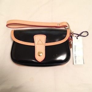 💥REDUCED!💥 Dooney & Bourke Wristlet