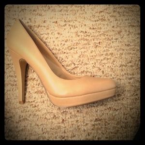 Aldo nude pumps size 8