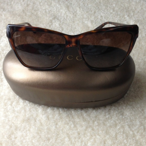 Gucci Accessories - Authentic Gucci sunnies