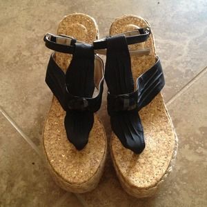 🔴TRADED!🔴 Black Wedge