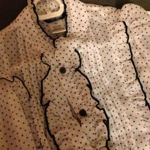 Frilly button down sleeveless top