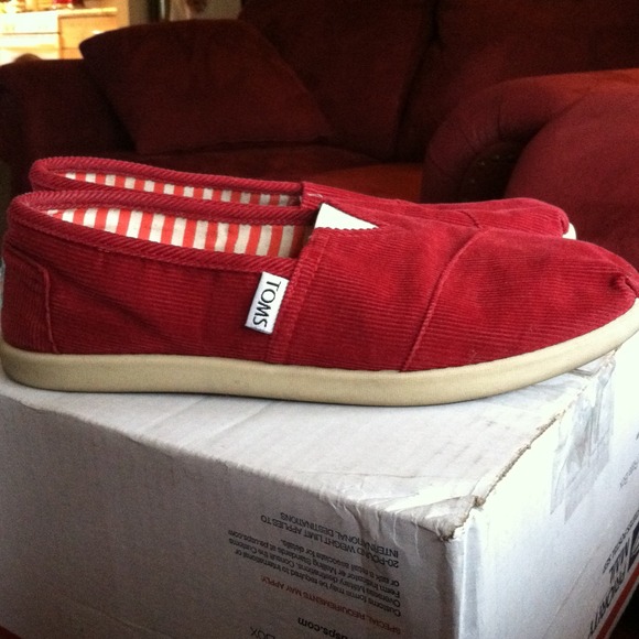 TOMS Shoes - Toms
