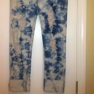 NWOT Acid washed destroyed/distressed denim