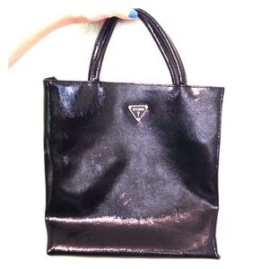 Black Patent leather guess tote ✨reduced