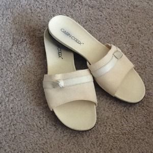 Dress sandals (cream)