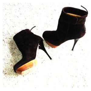 Lamb ankle boot brown suede like new