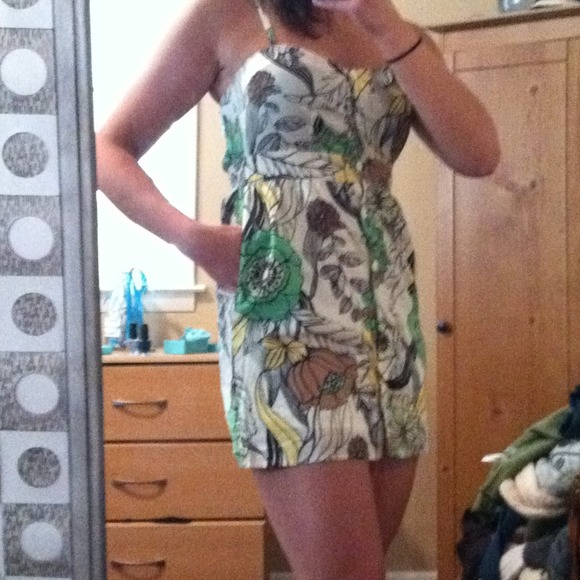 ❌TRADED❌Flowered button down dress