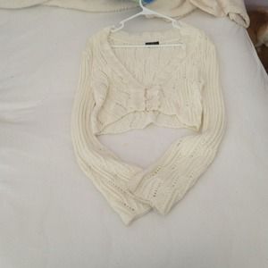 Belly cut long sleeve knitted sweater