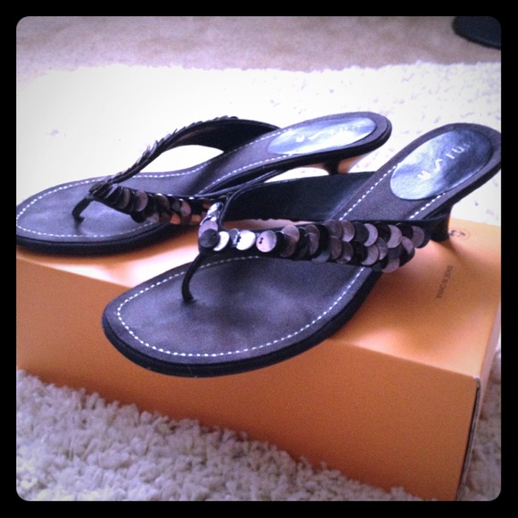 Thong sandals