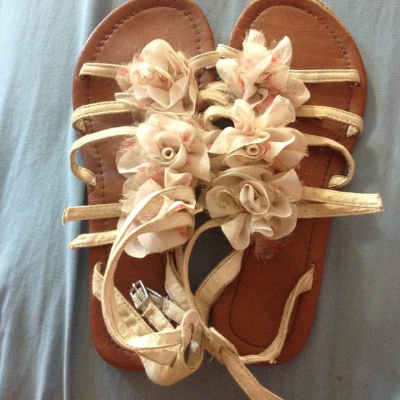 Reserved🚫🚫🚫 Floral sandals