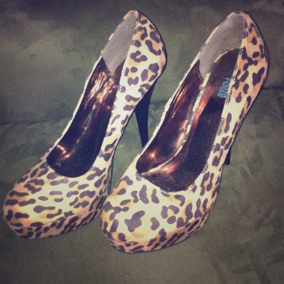 5inch Cheetah Heels *worn once*
