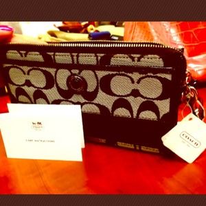RESERVED Extra Pics of Coach Wallet