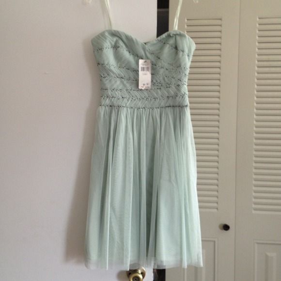 BCBGMAXAZRIA COCKTAIL DRESS NWT SIZE 0 - Picture 1 of 4