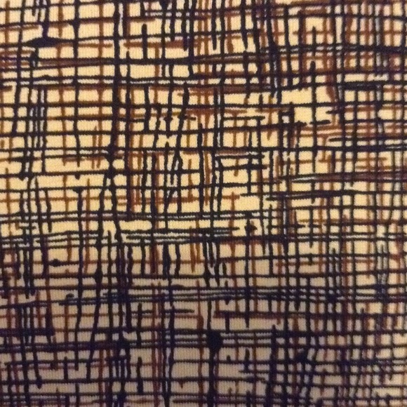 🚫🚫SOLD Bcbg top and skirt set🚫🚫 - Picture 3 of 3