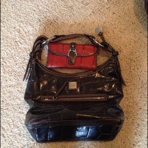 Dooney & Bourke Croco handbag w/matching wallet.