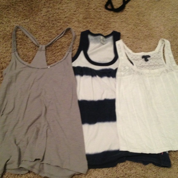 Tops - ✨BUNDLE✨(brands:American Egal & VS)