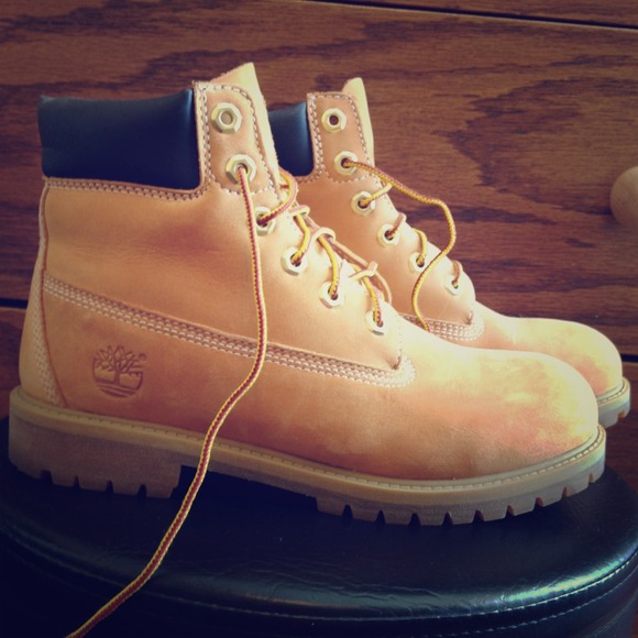Waterproof Timberlands LIKE NEW!!