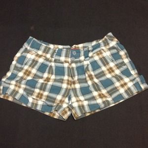 Plaid Hollister shorts