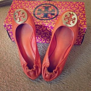 Hold until midnight@@Tory Burch Reva Flats