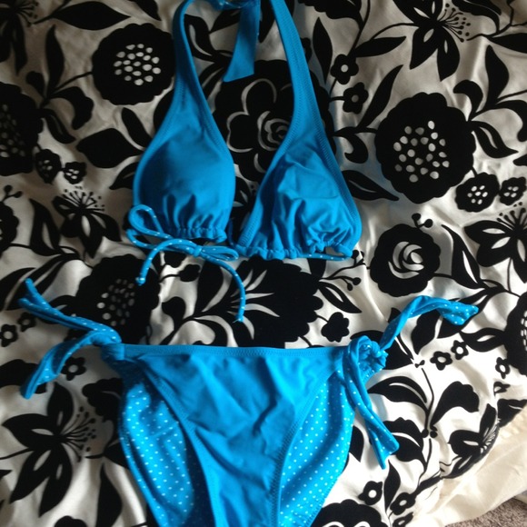 Reversible bathing suit set - Picture 2 of 2