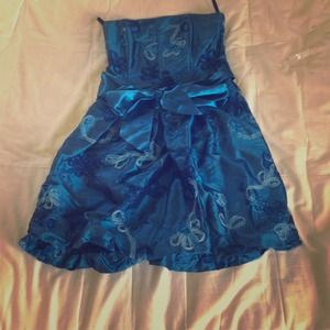 Cache dress
