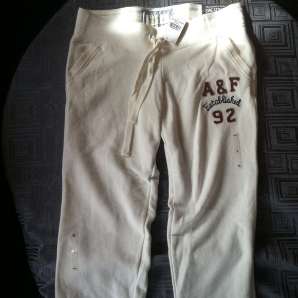 White Abercrombie and Fitch sweat pants NEVER WORN