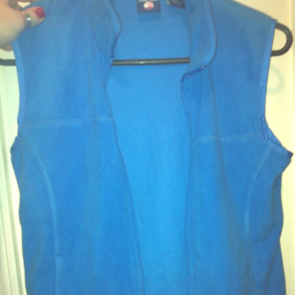 2 duck head fleece vests! Discounted!!