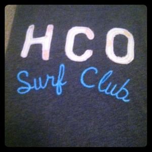 hollister long sleeve tshirt