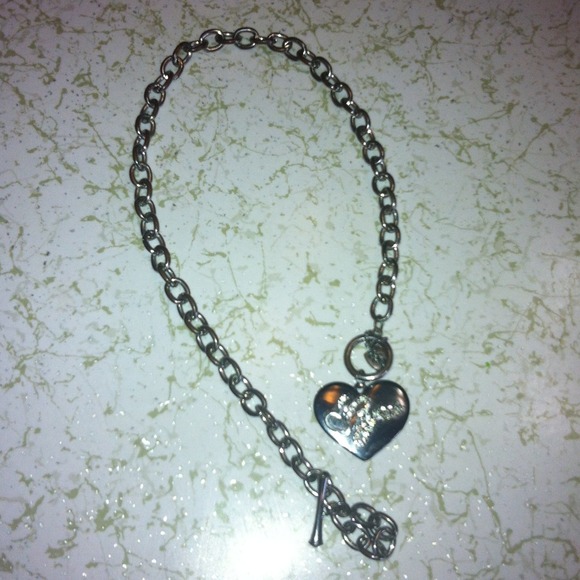 Guess Jewelry - 2 sides Guess necklace