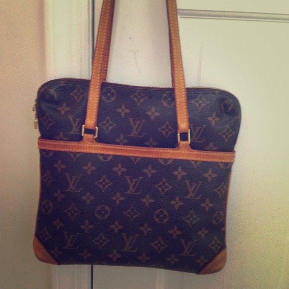 Louis Vitton Monogram Coussin GM reserved
