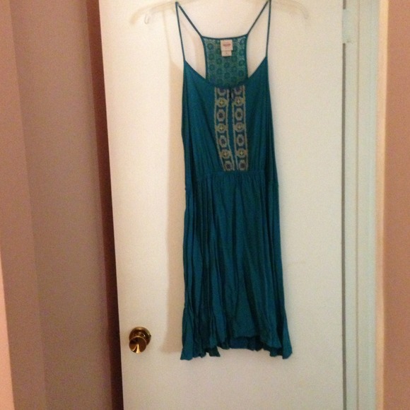 mossimo Dresses & Skirts - Mossimo teal dress with stitching