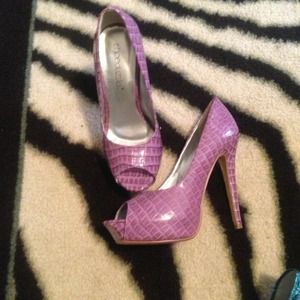 ShoeDazzle Pumps