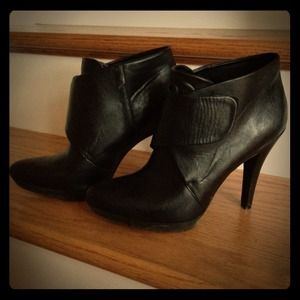 Nine west ankle boots!!