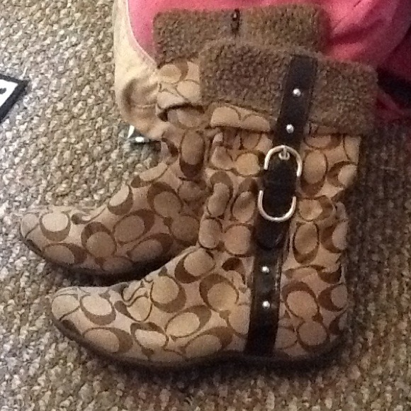 Coach boots