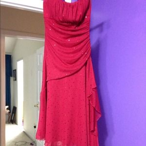 Really cute prom dress. Small size. $50.