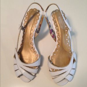 White & Gold Seychelles Heels - Size 8.5