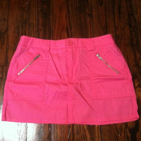 Guess Dresses & Skirts - Guess hot pink mini skirt with zippers
