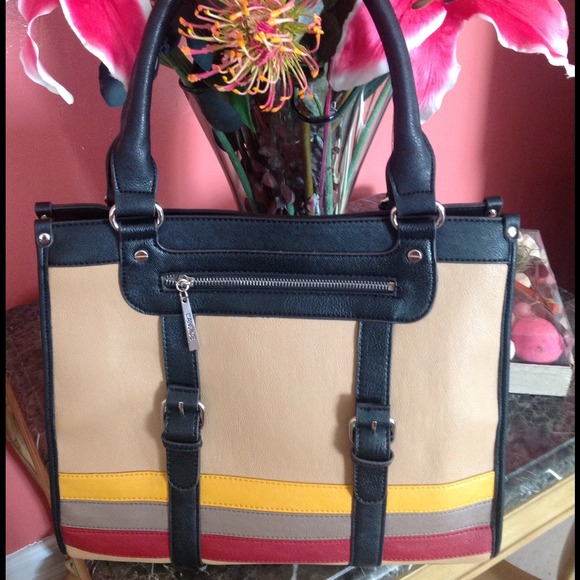 Preloved Candice fashionable handbag