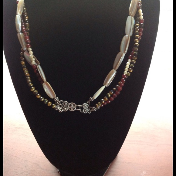 🚫SOLD IN BUNDLE🚫3 strand necklace with beads - Picture 2 of 2