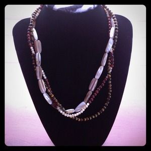 🚫SOLD IN BUNDLE🚫3 strand necklace with beads