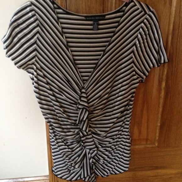 Banana Republic short sleeve top great for spring!