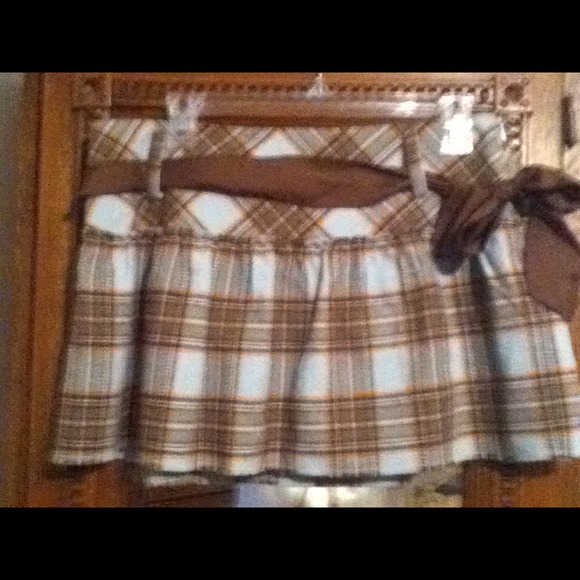 American Eagle Outfitters Dresses & Skirts - American Eagle Plaid Skirt Sz 8