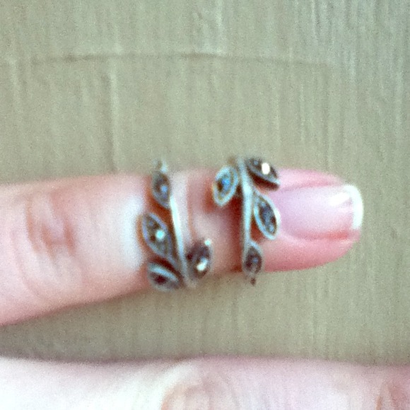 Sold in bundle! earrings