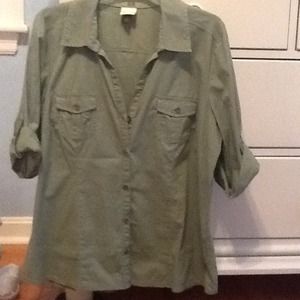 SOLD Sonoma button up in army green